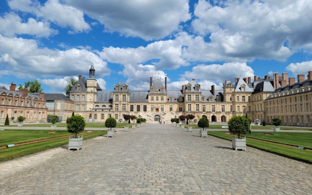 Chateau Fontainebleau voorkant